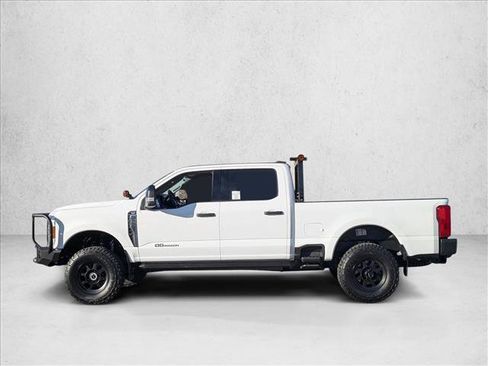 New 2026 Ford F250 XLT w/ FX4 Off-Road Package image 5