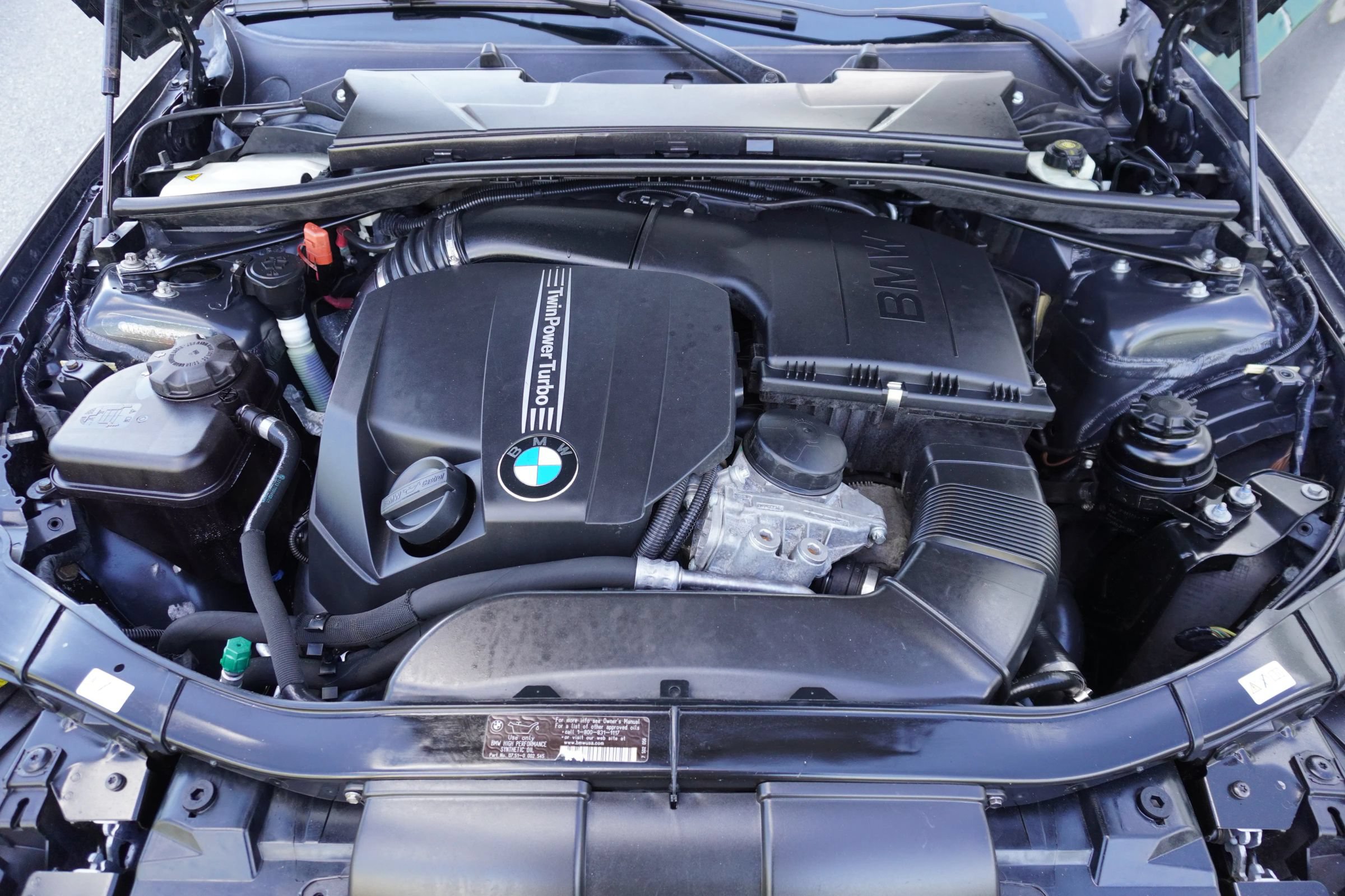 Used 2011 BMW 335i Convertible w/ M Sport Pkg RWD image 29