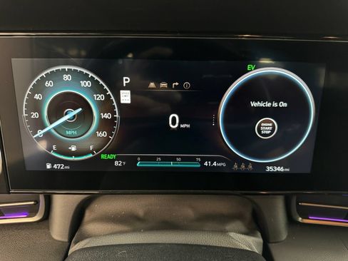 Used 2025 Hyundai Elantra SEL FWD image 19