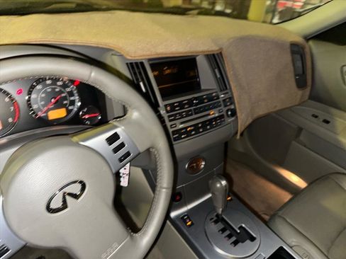 Used 2005 INFINITI FX35 AWD w/ (P01) Touring Pkg image 16