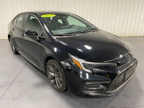 Used 2024 Toyota Corolla SE image 13