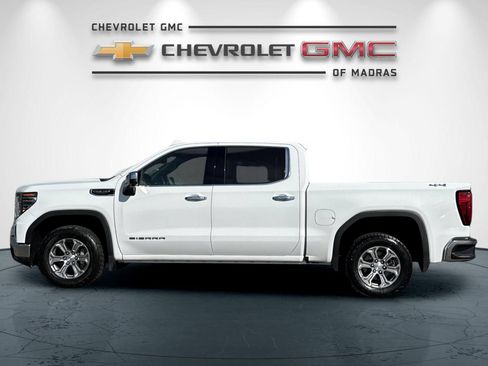 Used 2024 GMC Sierra 1500 SLT AWD/4WD image 6