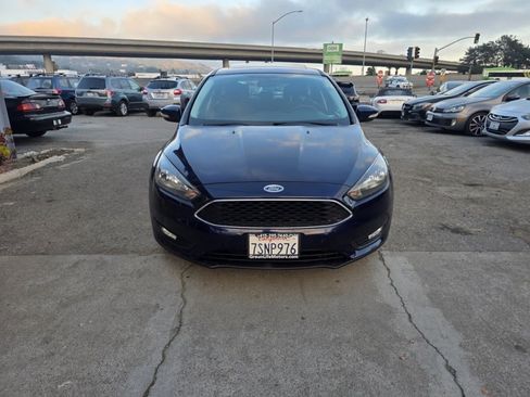 Used 2017 Ford Focus SEL w/ Cold Weather Package image 2