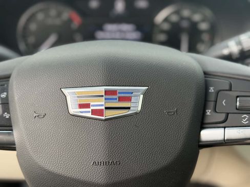 Used 2023 Cadillac CT4 Luxury w/ Cold Weather Package AWD/4WD image 18