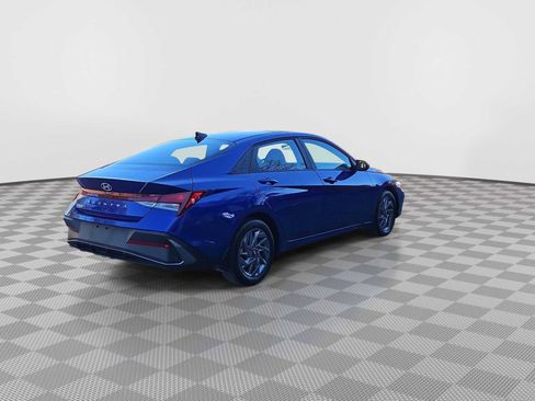 Used 2024 Hyundai Elantra SEL image 8
