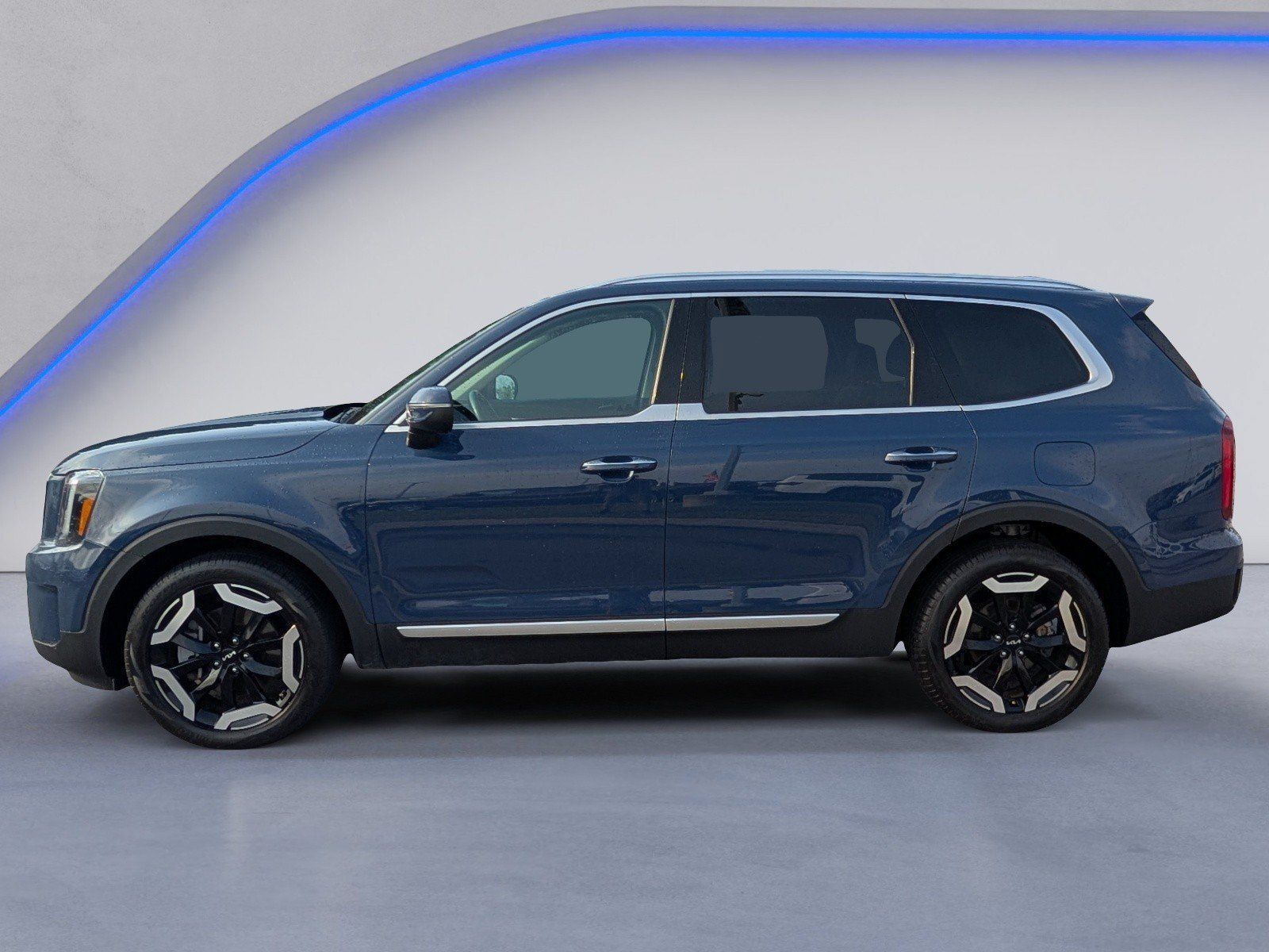 Used 2025 Kia Telluride S AWD/4WD image 6