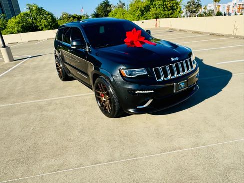 Used 2014 Jeep Grand Cherokee SRT8 w/ Luxury Group II image 10