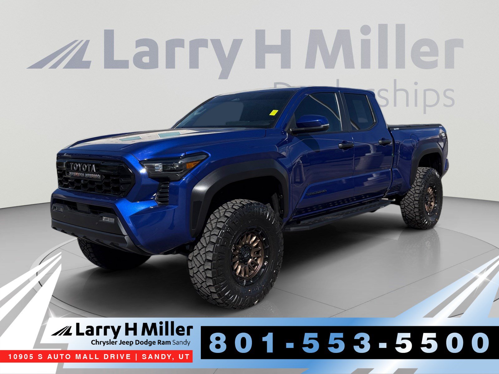 Used 2024 Toyota Tacoma TRD Off-Road w/ TRD Off Road Upgrade Package AWD/4WD image 1