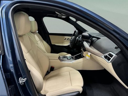 Used 2025 BMW 330i xDrive Sedan w/ Convenience Package image 18