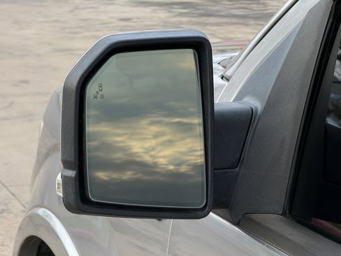 Used 2020 Ford F150 Lariat image 13