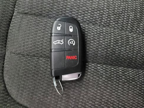 Used 2015 Chrysler 200 S w/ Navigation & Sound Group I image 32