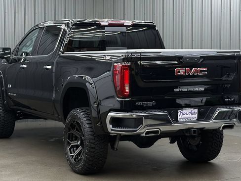 Used 2024 GMC Sierra 1500 SLT w/ SLT Premium Package AWD/4WD image 3