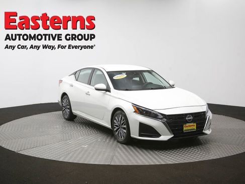 Used 2023 Nissan Altima 2.5 SV FWD image 50
