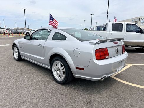 Used 2007 Ford Mustang GT Premium RWD image 4
