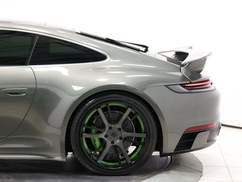 Used 2020 Porsche 911 Carrera 4S AWD/4WD image 11