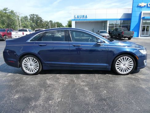 Used 2017 Lincoln MKZ Reserve FWD image 4