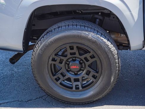 Used 2021 Toyota Tacoma SR5 image 9