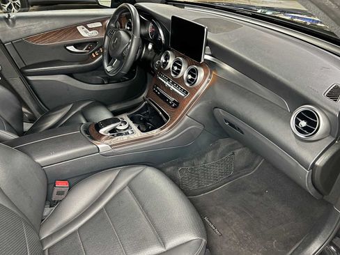 Certified 2019 Mercedes-Benz GLC 350e 4MATIC image 11