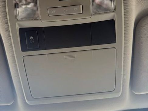 Used 2017 Toyota Tacoma SR5 RWD image 33