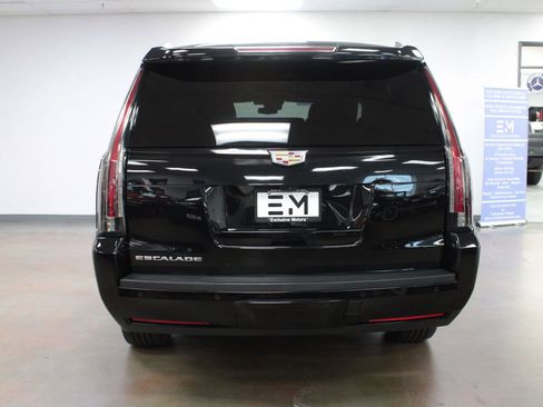 Used 2020 Cadillac Escalade ESV Platinum w/ Escalade Sport Edition image 7