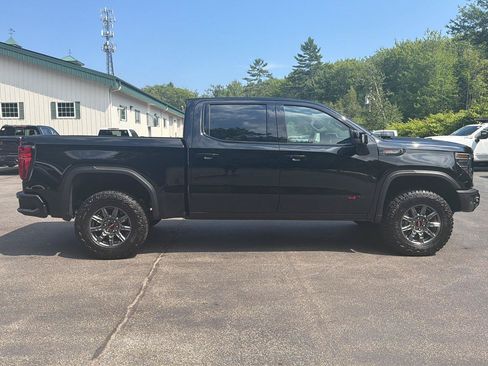 New 2026 GMC Sierra 1500 AT4X w/ LPO, Black Badging Package AWD/4WD image 6