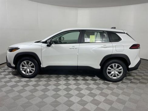 New 2026 Toyota Corolla Cross L image 4