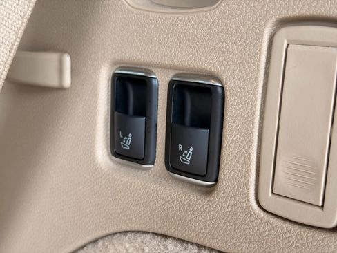 Used 2014 Mercedes-Benz GL 450 4MATIC image 23