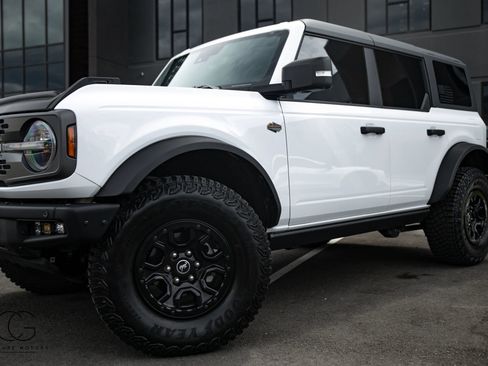 Used 2024 Ford Bronco Wildtrak AWD/4WD image 6