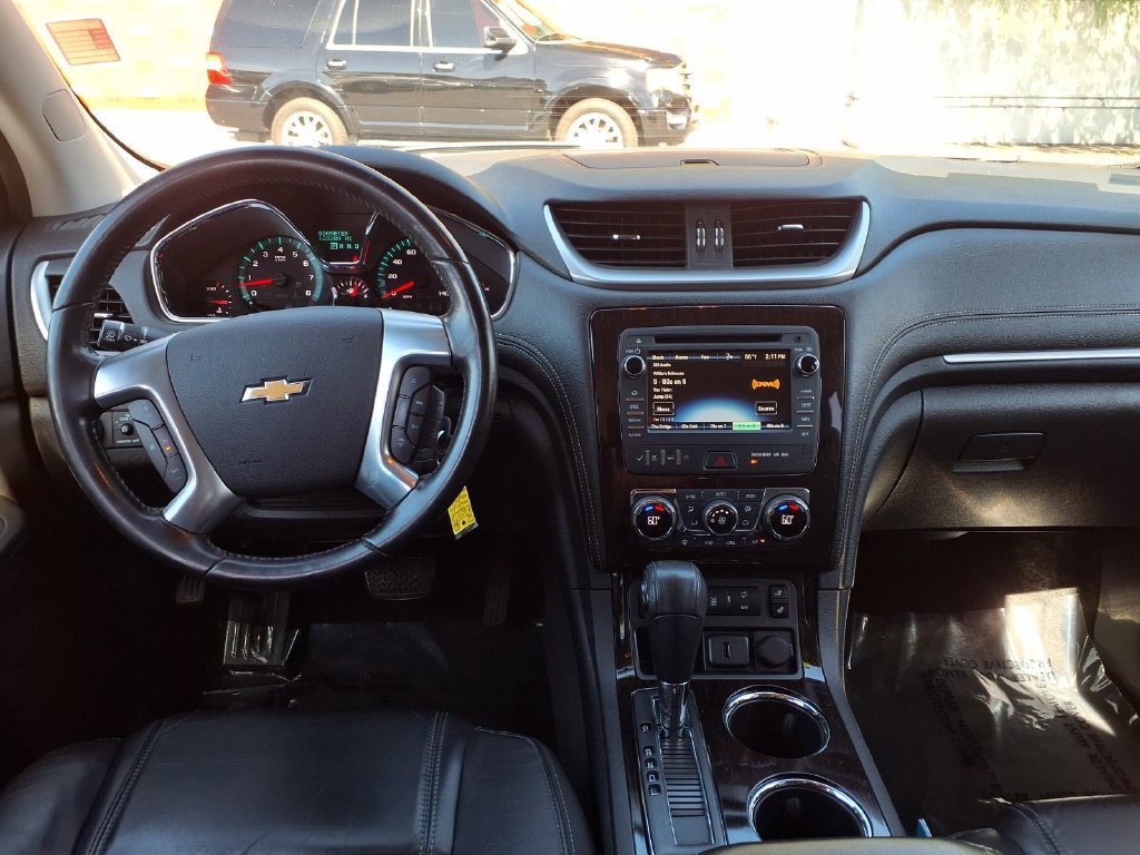 Used 2016 Chevrolet Traverse LT FWD image 24