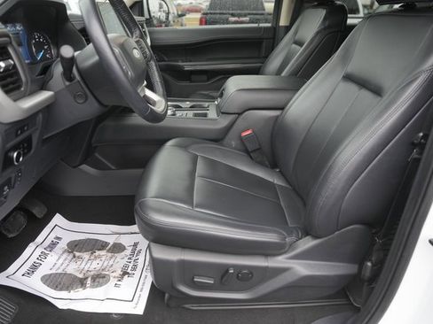 Certified 2023 Ford Expedition XLT image 9