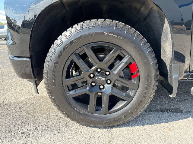Certified 2023 Chevrolet Silverado 1500 RST w/ Redline Edition AWD/4WD image 10