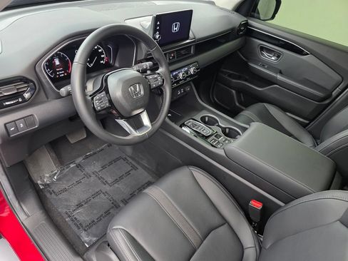 Used 2025 Honda Pilot Touring image 10