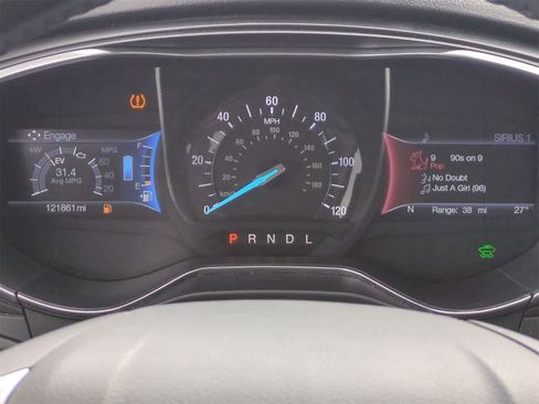 Used 2017 Ford Fusion Titanium image 32