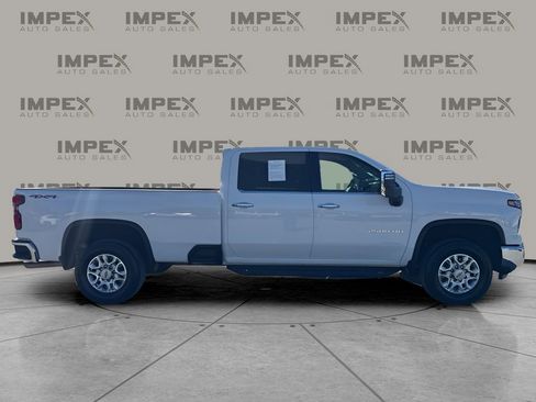 Used 2024 Chevrolet Silverado 2500 LTZ w/ LTZ Premium Package image 6