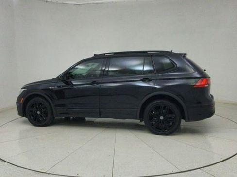 Used 2022 Volkswagen Tiguan SE R-Line image 69