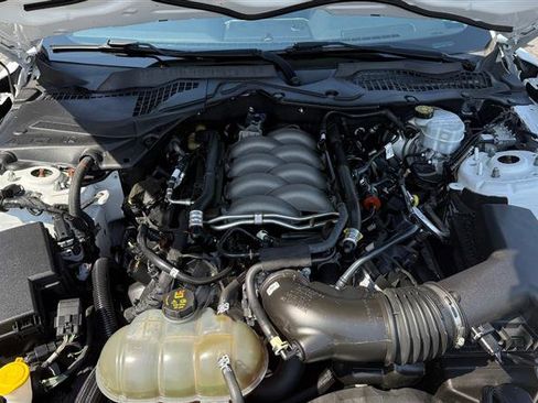 Used 2018 Ford Mustang GT Premium image 5