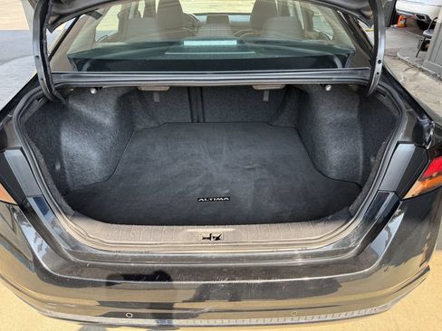 Used 2021 Nissan Altima 2.5 SV FWD image 19