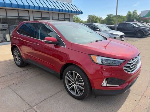 Used 2024 Ford Edge Titanium w/ Equipment Group 301A AWD/4WD image 3