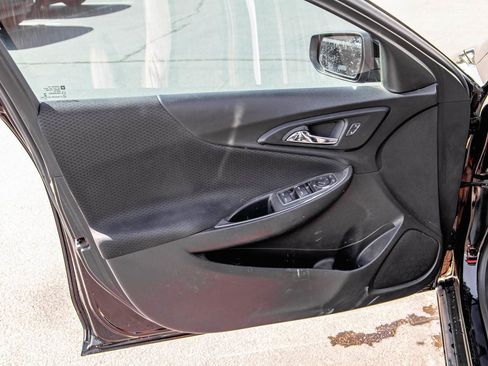 Used 2019 Chevrolet Malibu LT FWD image 9