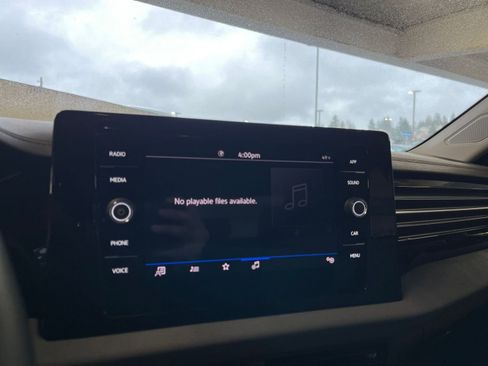 Used 2025 Volkswagen Jetta SE image 20