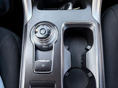 Used 2017 Ford Fusion SE image 27