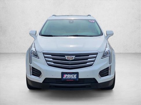 Used 2019 Cadillac XT5 Luxury FWD image 2