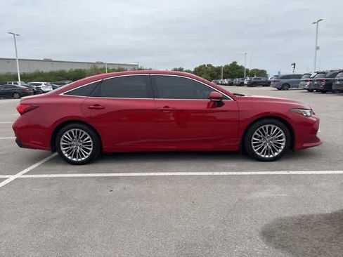 Used 2022 Toyota Avalon Limited w/ Advanced Safety Package image 6