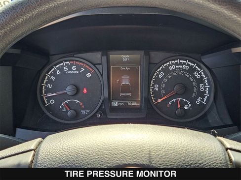 Used 2018 Toyota Tacoma SR w/ SR Convenience Package image 13