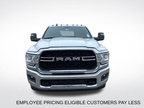 New 2024 RAM 3500 Tradesman w/ Chrome Appearance Group image 9