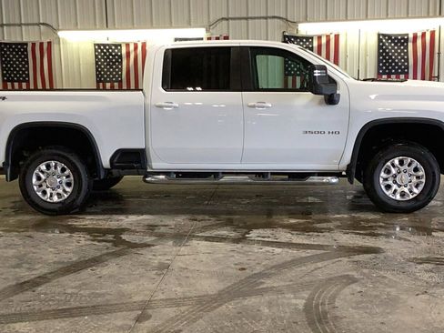 Used 2025 Chevrolet Silverado 3500 LT w/ Convenience Package image 16