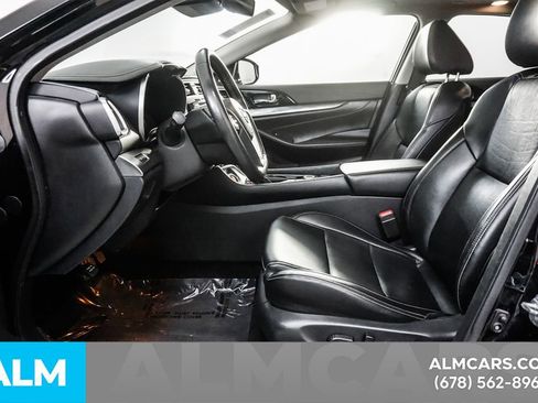Used 2023 Nissan Maxima SL FWD image 16