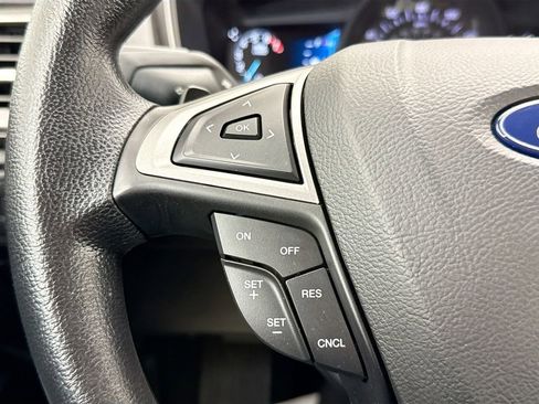Used 2018 Ford Fusion SE w/ Fusion SE Technology Package image 11