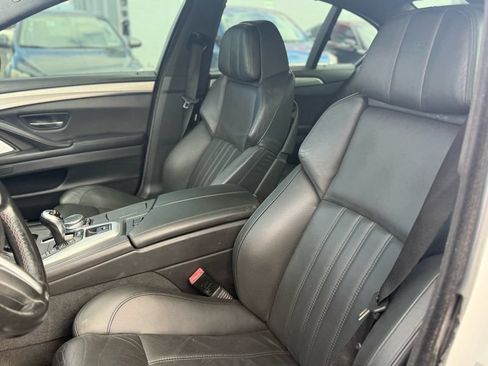 Used 2016 BMW M5 RWD image 16