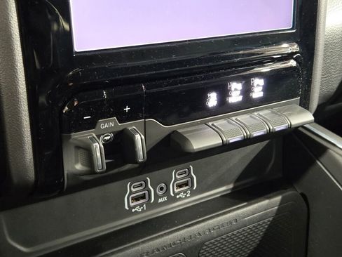 Used 2025 RAM 1500 Big Horn image 33